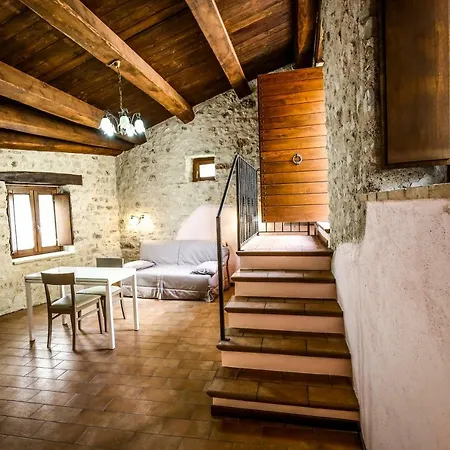 Le Aie Di Postignano Apartament *