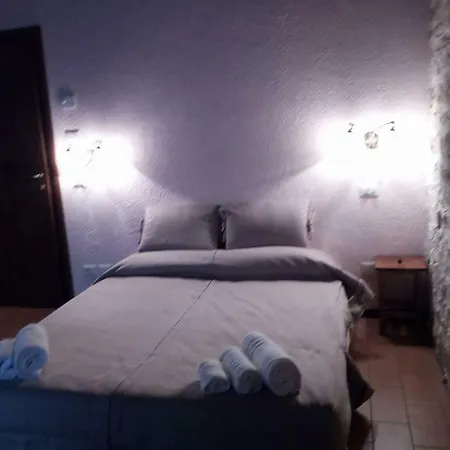 Le Aie Di Postignano Apartamento