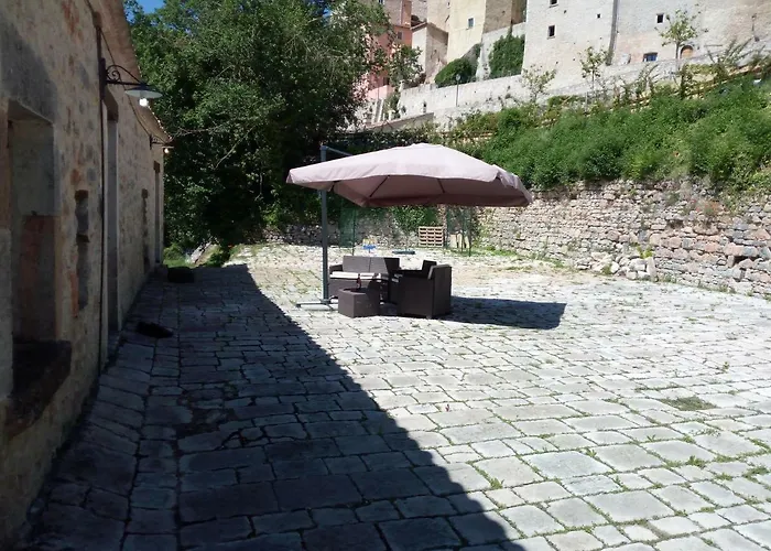 Le Aie Di Postignano Apartamento Sellano