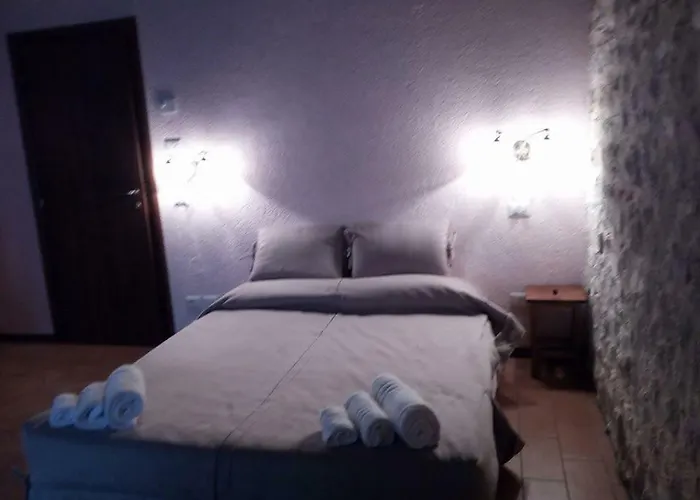 Le Aie Di Postignano Apartamento